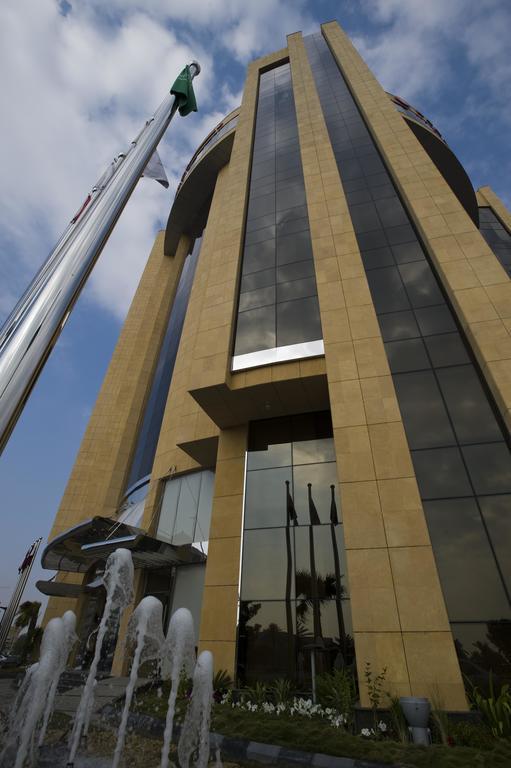Eastyard Khobar Hotel - Formerly Ramada By Wyndham Khobar Zewnętrze zdjęcie