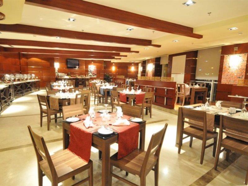 Eastyard Khobar Hotel - Formerly Ramada By Wyndham Khobar Zewnętrze zdjęcie