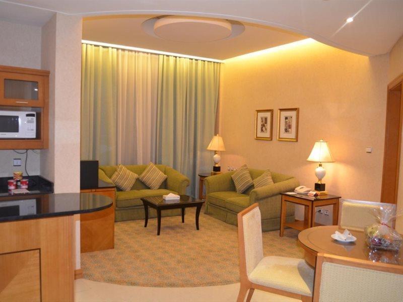 Eastyard Khobar Hotel - Formerly Ramada By Wyndham Khobar Zewnętrze zdjęcie