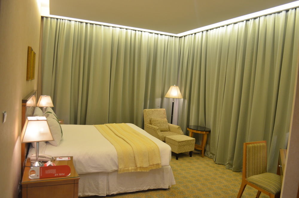 Eastyard Khobar Hotel - Formerly Ramada By Wyndham Khobar Zewnętrze zdjęcie