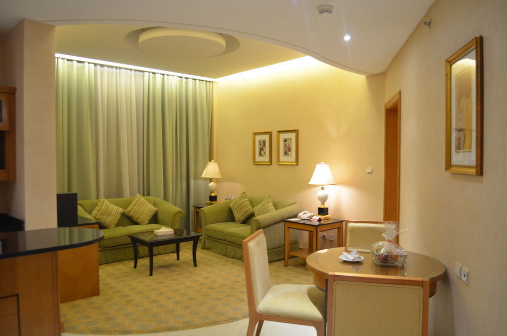 Eastyard Khobar Hotel - Formerly Ramada By Wyndham Khobar Zewnętrze zdjęcie